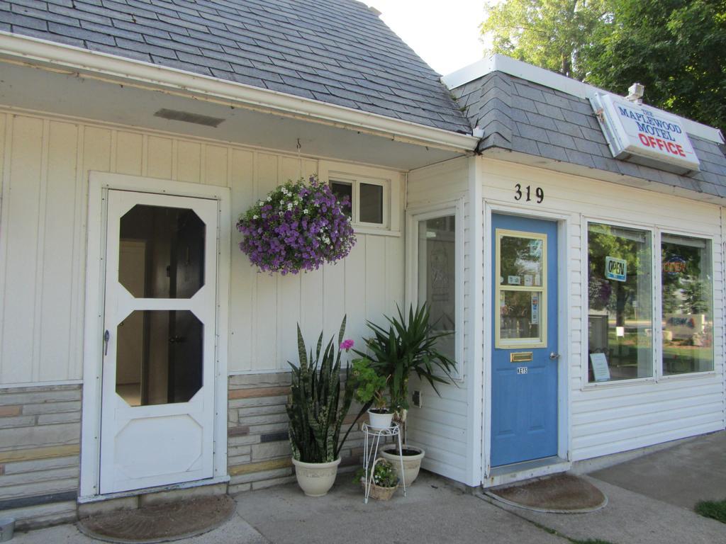 The Maplewood Motel ポート・エルジン エクステリア 写真