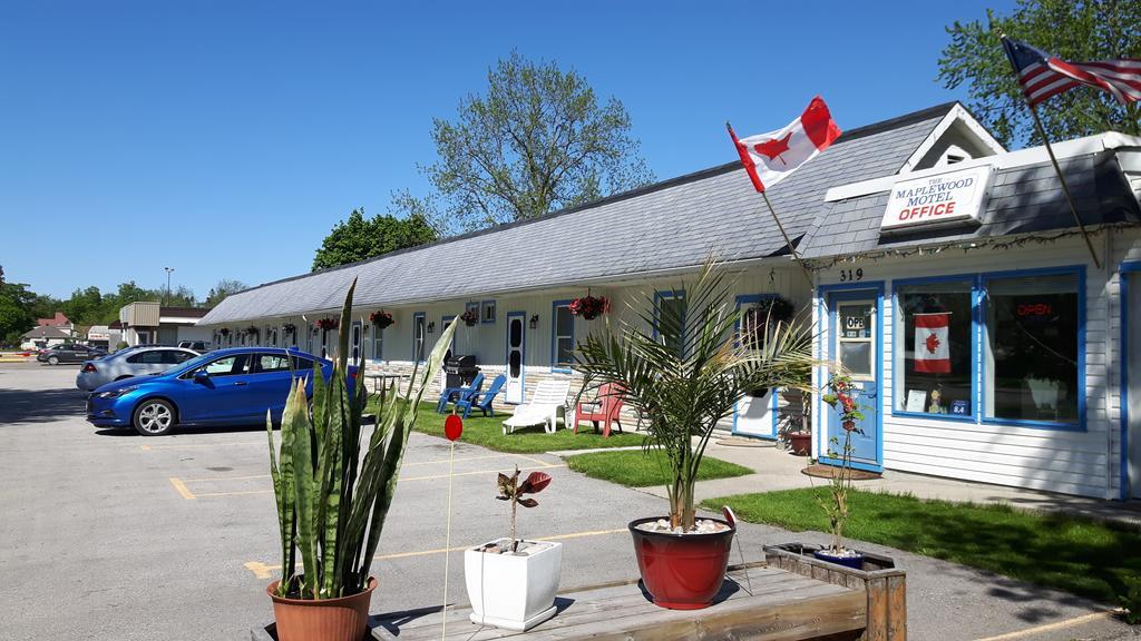 The Maplewood Motel ポート・エルジン エクステリア 写真