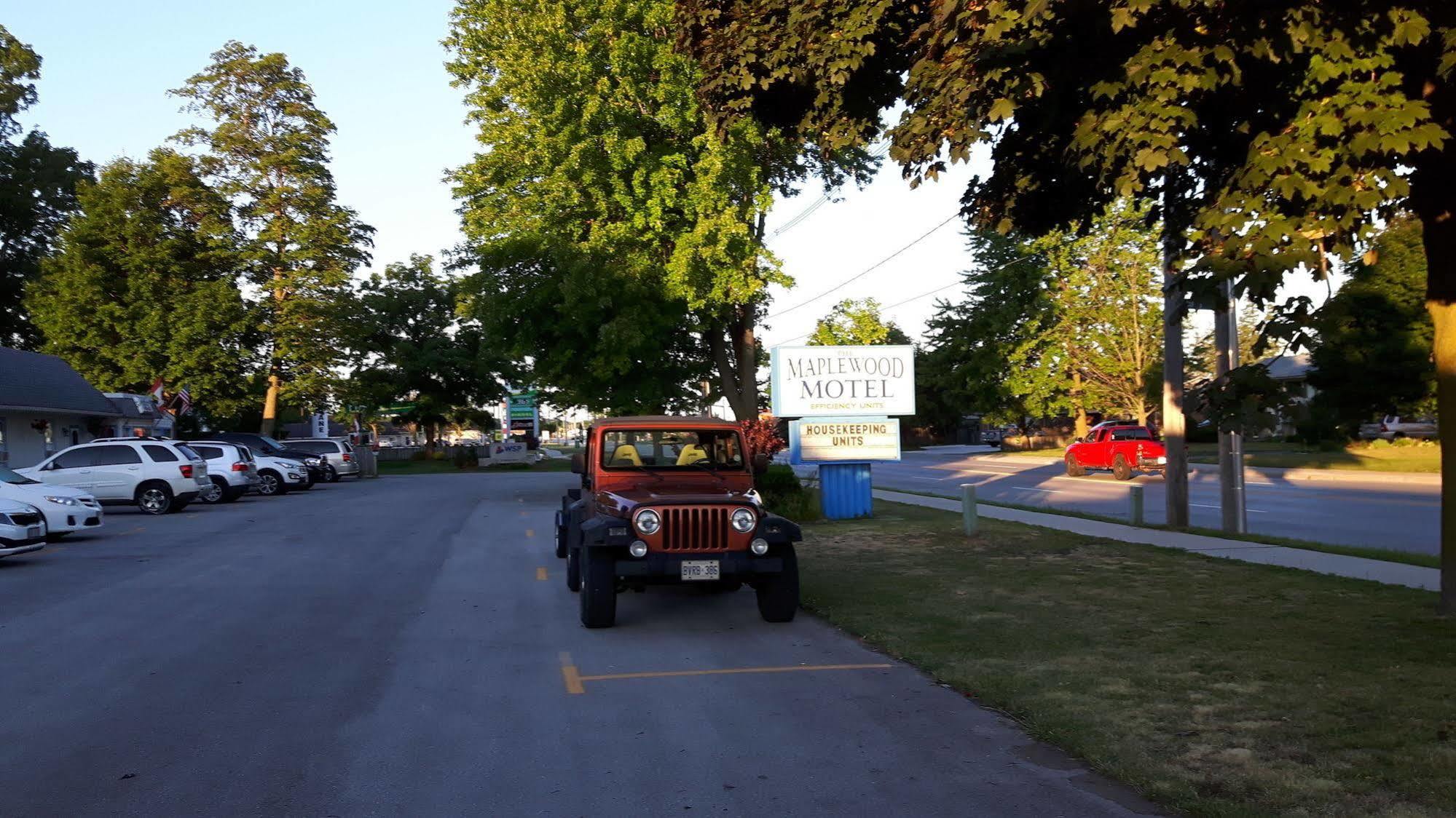 The Maplewood Motel ポート・エルジン エクステリア 写真