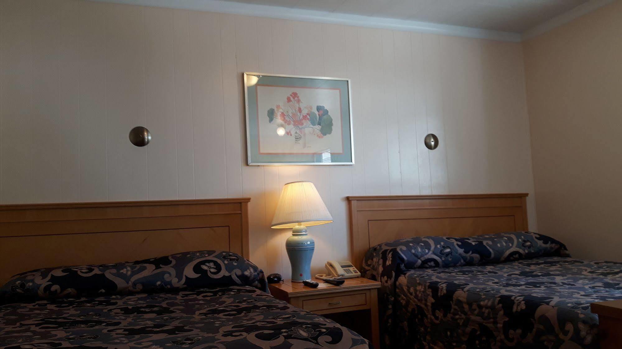 The Maplewood Motel ポート・エルジン エクステリア 写真