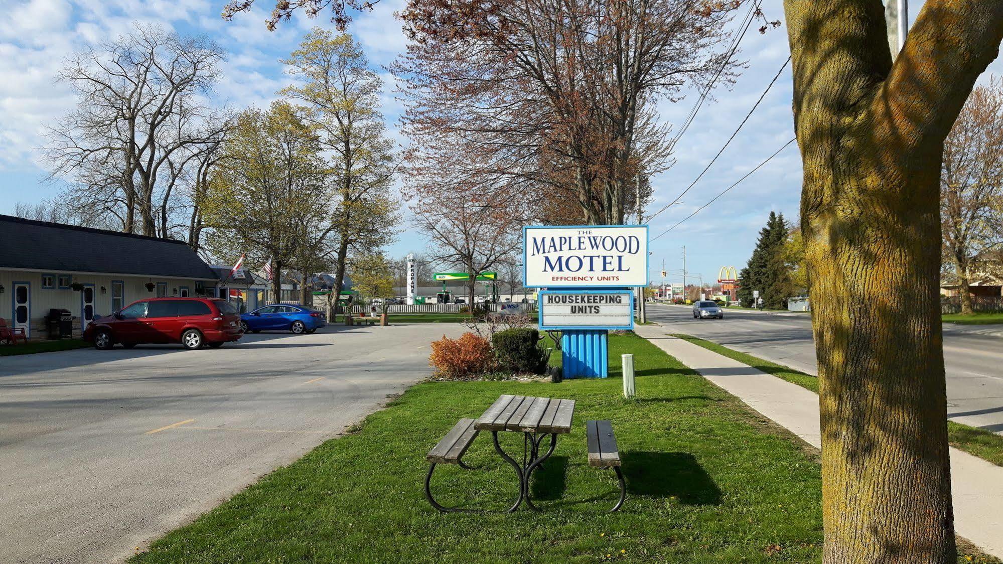 The Maplewood Motel ポート・エルジン エクステリア 写真